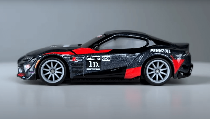 Машинка Premium Hot Wheels 2021 Toyota GR Supra Boulevard 1:64 HRT56 Grey - Фото 4 Машинка Premium Hot Wheels 2021 Toyota GR Supra Boulevard 1:64 HRT56 Grey - зображення 4
