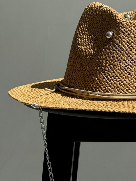 Шляпа Федора женская D.Hats из рафия с цепью серебро с кольцами коричневая - изображение 2