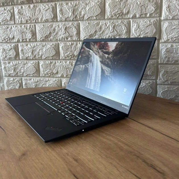 Ультрабук Б-класс Lenovo ThinkPad X1 Carbon Gen 8 / 14