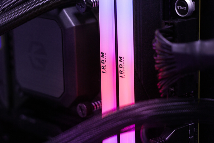 Pamięć RAM Goodram DDR5-6800 32768MB PC5-54400 (Kit of 2x16384) IRDM RGB (IRG-68D5L34S/32GDC) - obraz 10