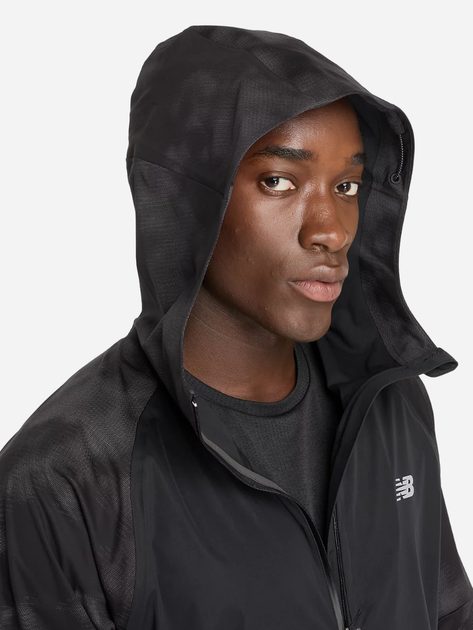 Спортивная ветровка мужская New Balance Seasonal Premium Pr