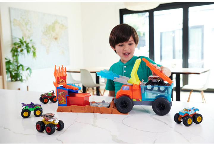 Zestaw do zabawy Hot Wheels Color Shifters Monster Truck Fire Rescue (0194735164349) - obraz 6