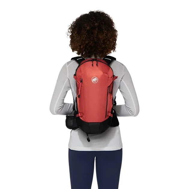 Жіночий туристичний рюкзак MAMMUT Lithium 15 - червоно-чорний - изображение 4