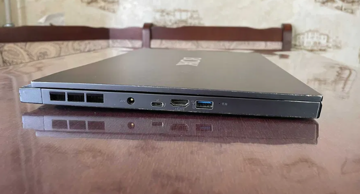 Ігровий ноутубк MSI GoBOXX SLM 15 / 17.3" (3840x2160) IPS / Intel Core i9-10980HK (8 (16) ядер по 2.4 - 5.3 GHz) / 64 GB DDR4 / 1000 GB SSD / nVidia Quadro RTX 5000, 16 GB GDDR6, 256-bit / WebCam б/в - зображення 5
