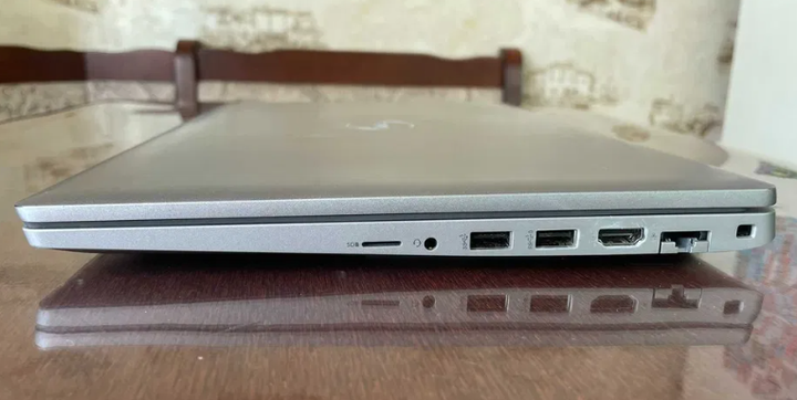 Игровой ноутбук Dell Precision 3570 / 15.6" (1920x1080) IPS / Intel Core i7-1255U (10 (12) ядер по 3.5 - 4.7 GHz) / 16 GB DDR4 / 512 GB SSD / nVidia Quadro T550, 4 GB GDDR6, 64-bit / WebCam б/у - Фото 7 Игровой ноутбук Dell Precision 3570 / 15.6" (1920x1080) IPS / Intel Core i7-1255U (10 (12) ядер по 3.5 - 4.7 GHz) / 16 GB DDR4 / 512 GB SSD / nVidia Quadro T550, 4 GB GDDR6, 64-bit / WebCam б/у - изображение 7