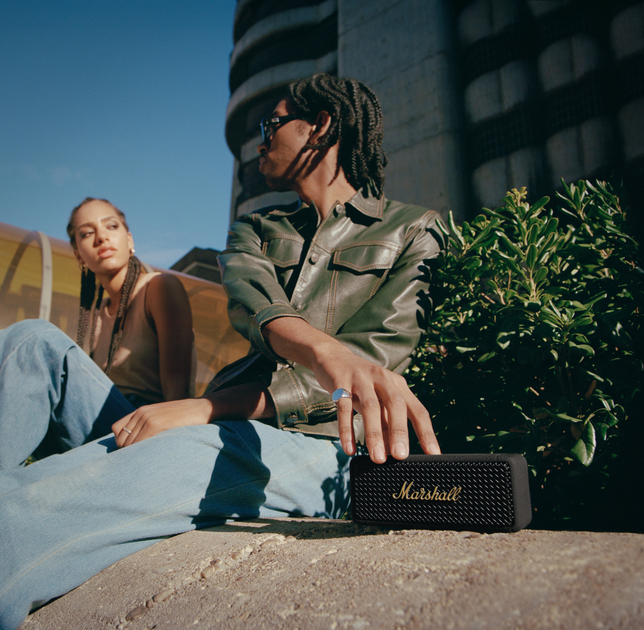 Портативная колонка Marshall Emberton II 20W Black and Brass (7340055391368) - изображение 14