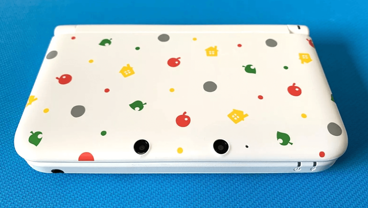 Консоль Nintendo 3DS XL Animal Crossing Limited Edition Модифицированная 32GB White + 10 Встроенных Игр Б/У - изображение 2