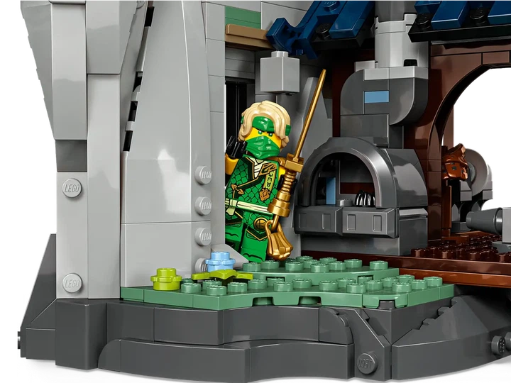 Конструктор LEGO Ninjago: Турнирный город с храмом 1650 элементов