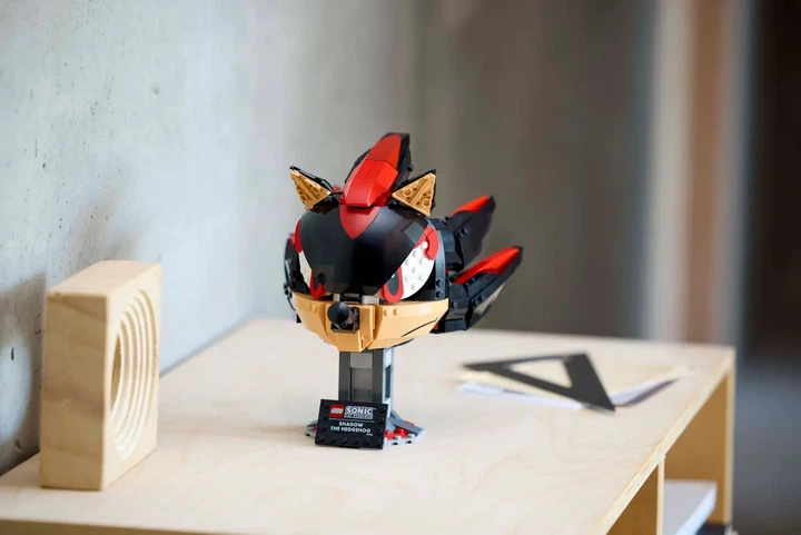 Конструктор LEGO Sonic the Hedgehog: Їжак Shadow 720 елементів (77000) - зображення 6