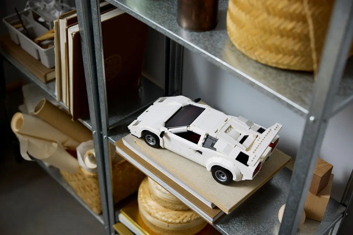 Zestaw klocków LEGO Icons Lamborghini Countach 5000 Quattrovalvole 1506 elementów (10337) - obraz 11