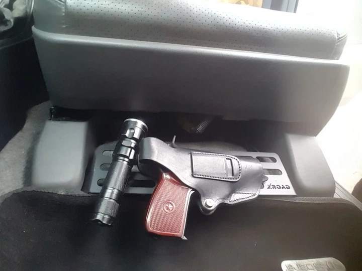 Molle-панель под переднее сиденье XRoad на Toyota Land Cruiser Prado 120, Lexus GX 470 - изображение 15