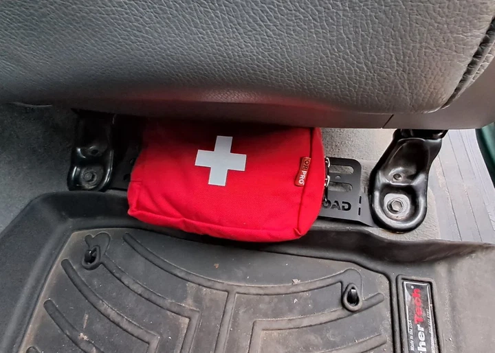 Molle-панель под переднее сиденье XRoad на Toyota Land Cruiser Prado 120, Lexus GX 470 - изображение 8