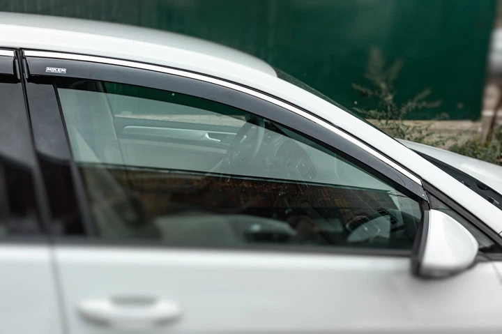 Ветровики для Volkswagen Golf 7/E-Golf (4 шт), Дефлекторы окон Volkswagen Golf 7/E-Golf V3 - изображение 7