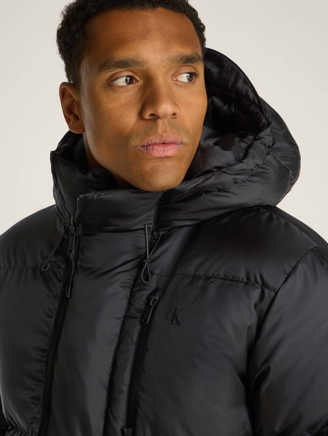 Kurtka zimowa męska Calvin Klein J30J326845-BEH M Czarna (8720639849369) - obraz 4