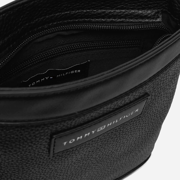Сумка планшет через плече чоловіча Tommy Hilfiger AM0AM12708-BDS Чорна (8720637870082) - зображення 5