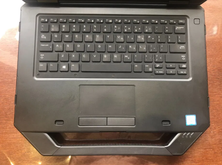 Защищенный ноутбук Dell Latitude Rugged 5404 / 14" (1920x1080) IPS / Intel Core i7-6600U (2 (4) ядра по 2.6 - 3.4 GHz) / 16 GB DDR3 / 256 GB SSD / Intel HD Graphics 520 / WebCam б/у - Фото 3 Защищенный ноутбук Dell Latitude Rugged 5404 / 14" (1920x1080) IPS / Intel Core i7-6600U (2 (4) ядра по 2.6 - 3.4 GHz) / 16 GB DDR3 / 256 GB SSD / Intel HD Graphics 520 / WebCam б/у - изображение 3