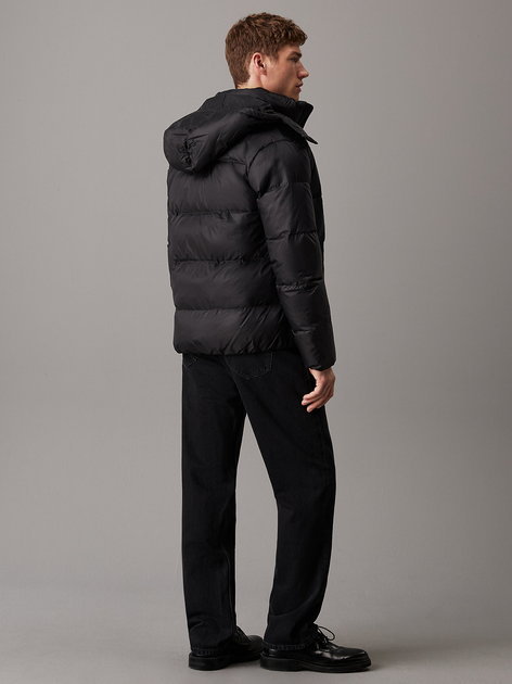 Kurtka puchowa męska zimowa z kapturem Calvin Klein Jeans J30J325946-BEH L Czarna (8720639027019) - obraz 4