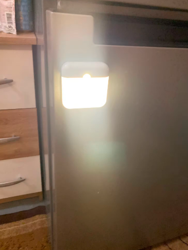 Аккумуляторная LED лампа с датчиком движения и usb Type-C подзарядкой, портативная лампа на магнитах - изображение 8