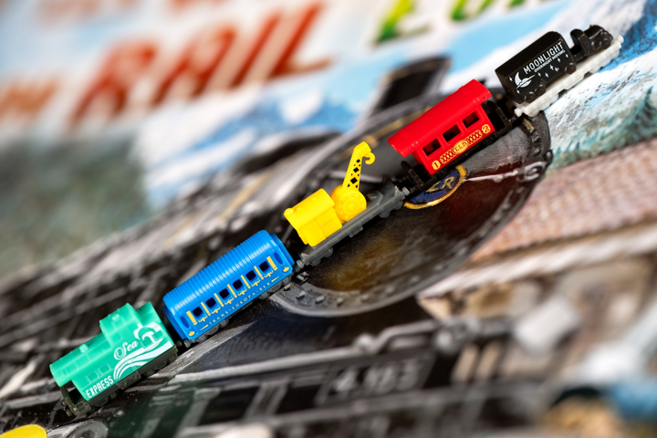 Додаток до настільної гри Days of Wonder Ticket to Ride: 20. Річниця Ексклюзивний набір поїздів Display 10 (3558380120636) - зображення 13