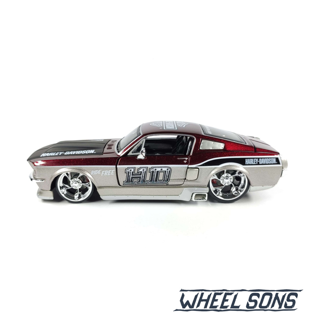 Модель автомобіля Ford Mustang GT 1967 1:24 Maisto (M3398