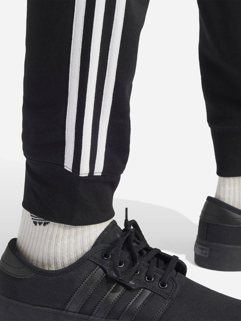 Спортивні штани чоловічі adidas Originals IU2353 M Чорні (4066759511644) - зображення 5