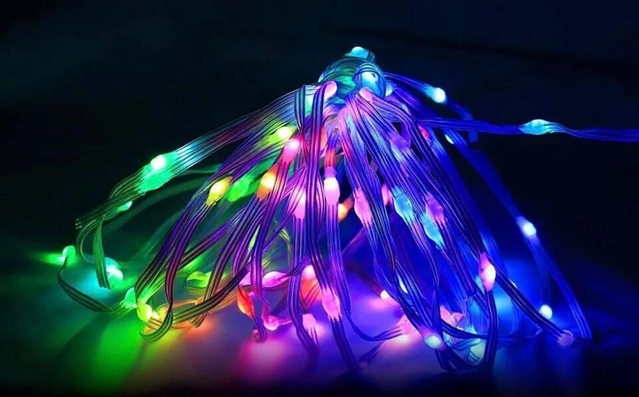 Умная светодиодная Музыкальная RGB гирлянда 10 м на 100 ламп от usb на елку или в дом или на улицу с управлением через телефон или пультом и Bluetooth водонепроницаемая IP65 - изображение 8