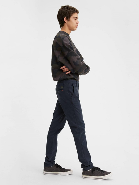 Штани чоловічі Levi's Xx Chino Slim Ii 17199-0013 31-34 Темно-сині (5400816978749) - зображення 4