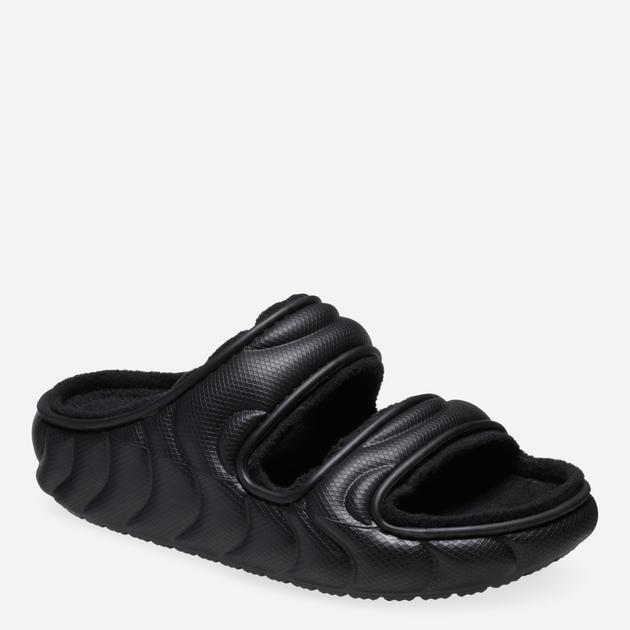 Klapki damskie z futerkiem Crocs Classic Cozzy Overpuff Sandal 210074-001 36-37 (M4/W6) Czarne (0196265733576) - obraz 1