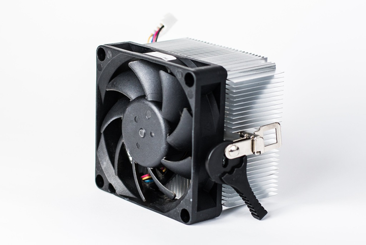 Процессорный кулер AMD Z7LH01R201 (AMD AM/FM, 4pin, 70мм, 2800 об/мин) Б/У - изображение 1
