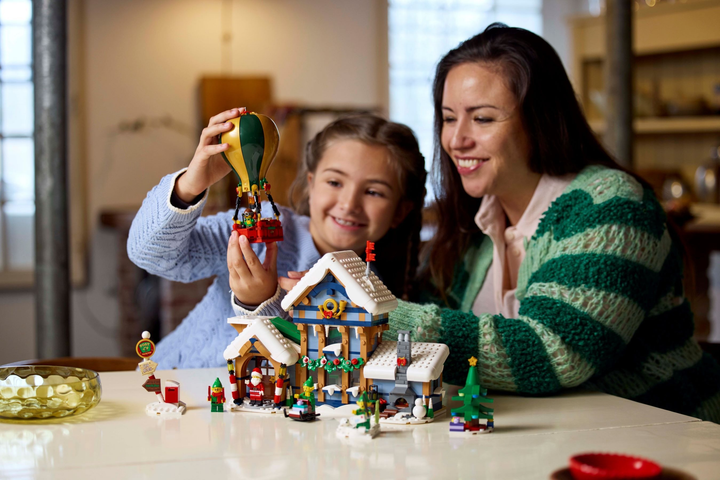Конструктор LEGO Ideas Пошта Діда Мороза 1440 елементів (10339) - зображення 8