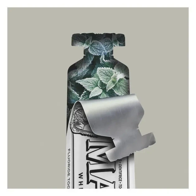 Зубная отбеливающая паста Marvis Whitening Mint 85 мл - изображение 2