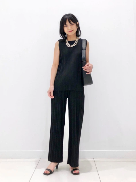 Костюм женский Uniqlo 725005910 M Черный (1159816662) - изображение 2
