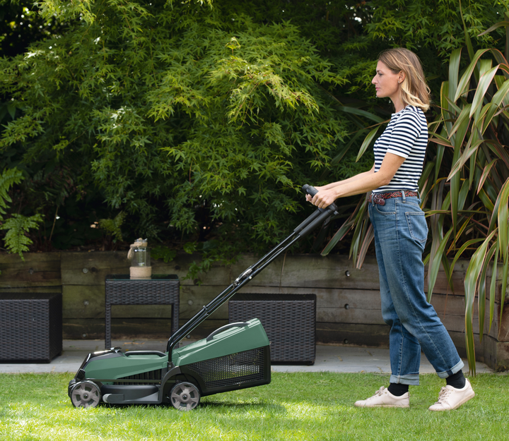 Аккумуляторная газонокосилка Bosch CityMower 18V-32-300 + 1 x аккумулятор PBA 18V 4.0 Ah + Ящик для травы 31 л + Зарядное устройство AL 1830 CV (06008B9A07) - изображение 5