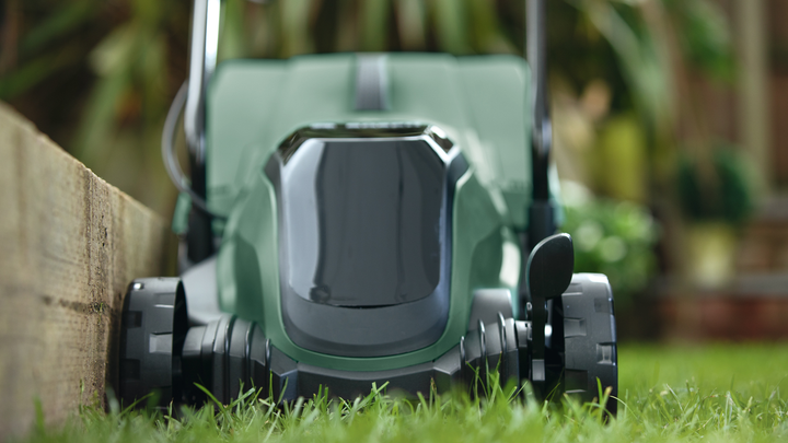 Аккумуляторная газонокосилка Bosch CityMower 18V-32-300 + 1 x аккумулятор PBA 18V 4.0 Ah + Ящик для травы 31 л + Зарядное устройство AL 1830 CV (06008B9A07) - изображение 8
