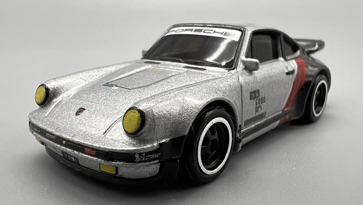Машинка Premium Hot Wheels Cyberpunk 2077 Porsche 911 Turbo (930