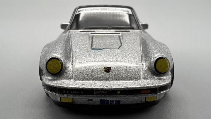 Машинка Premium Hot Wheels Cyberpunk 2077 Porsche 911 Turbo (930