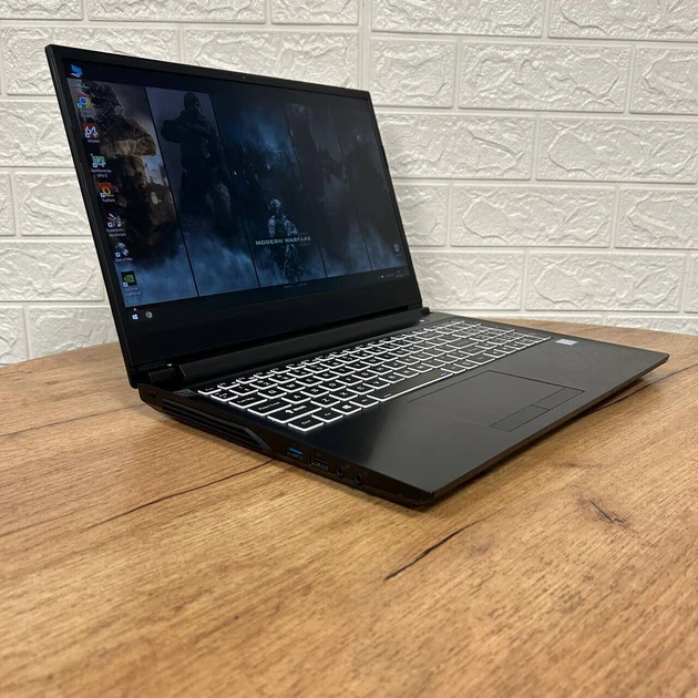 Игровой ноутбук Б-класс Sager NH55ED / 15.6" (1920x1080) IPS / Intel Core i7-8750H (6 (12) ядер по 2.2 - 4.1 GHz) / 16 GB DDR4 / 512 GB SSD / nVidia GeForce RTX 2060, 6 GB GDDR6, 192-bit / WebCam б/у - Фото 4 Игровой ноутбук Б-класс Sager NH55ED / 15.6" (1920x1080) IPS / Intel Core i7-8750H (6 (12) ядер по 2.2 - 4.1 GHz) / 16 GB DDR4 / 512 GB SSD / nVidia GeForce RTX 2060, 6 GB GDDR6, 192-bit / WebCam б/у - изображение 4