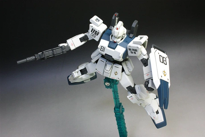 Model do składania Bandai HGUC RX-79(G) Ez-8 Gundam 1:144 (4573102557537) - obraz 3