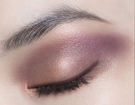 Тіні для повік Dior 5 Couleurs Couture Eyeshadow Palette 183 Plum Tutu 7g - Фото 3 Тіні для повік Dior 5 Couleurs Couture Eyeshadow Palette 183 Plum Tutu 7g - зображення 3
