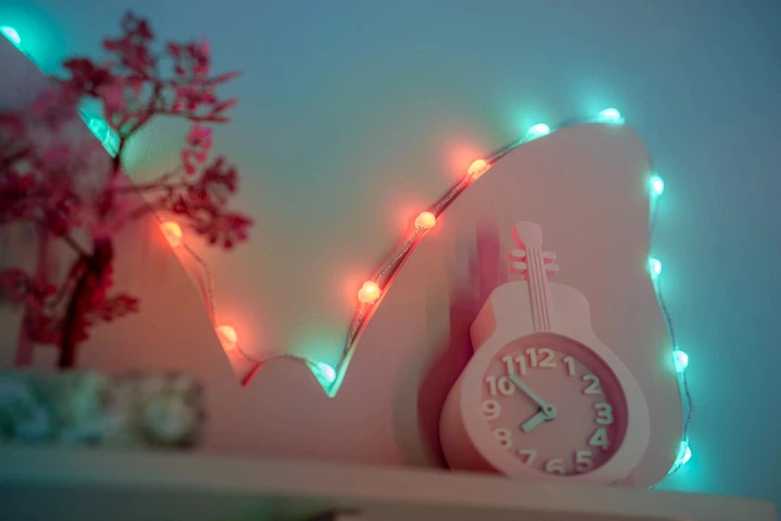 Світлодіодна Smart LED гірлянда Twinkly Candies Heart RGB 100 IP20 6 м USB-C кабель Прозорий (TWKH100RGB-T) - зображення 7