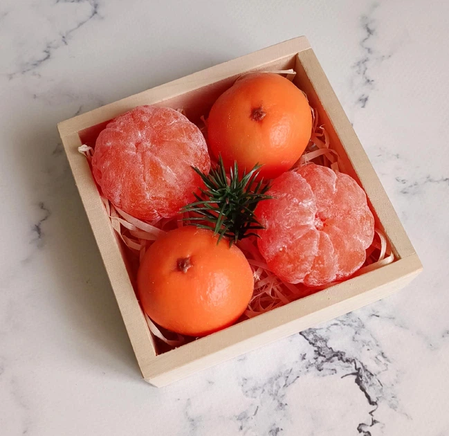 Набір з мила - Мандаринки в ящичку 4 шт. - Фото 1 Набір з мила - Мандаринки в ящичку 4 шт. - зображення 1