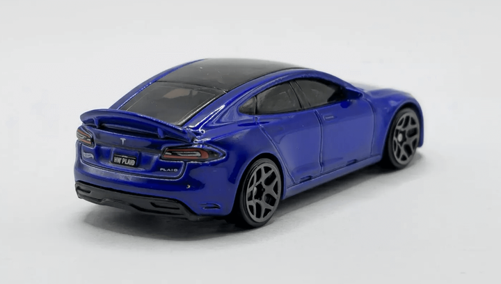 Машинка Базова Hot Wheels Tesla Model S Plaid Quarter Mile Heroes 1:64 HRY91 Blue - Фото 3 Машинка Базова Hot Wheels Tesla Model S Plaid Quarter Mile Heroes 1:64 HRY91 Blue - зображення 3