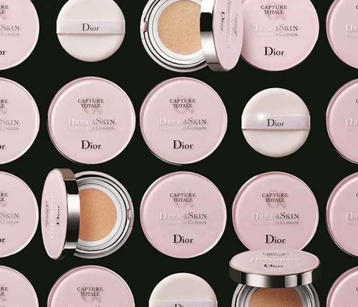 Тональный кушон Dior Capture Dream Skin MoistANDPerfect Cushion SPF 50/PA+++ 010 - изображение 5