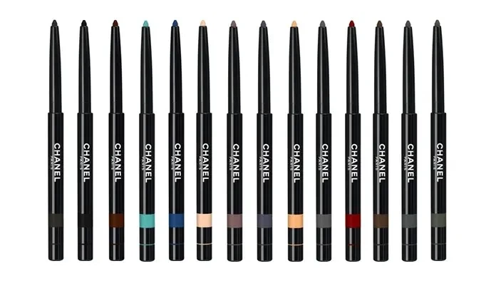 Олівець для очей Chanel Stylo Yeux Waterproof 10 Ebene 0.3 Г Чорне Дерево - Фото 4 Олівець для очей Chanel Stylo Yeux Waterproof 10 Ebene 0.3 Г Чорне Дерево - зображення 4