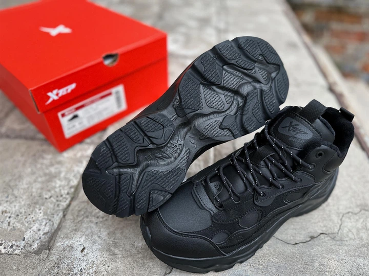 Мужские зимние кроссовки на меху Xtep Retro Shoes 977419370030
