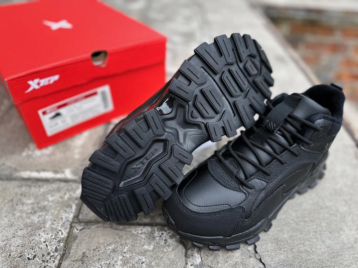Мужские зимние кроссовки на меху Xtep Retro Shoes 977419370049