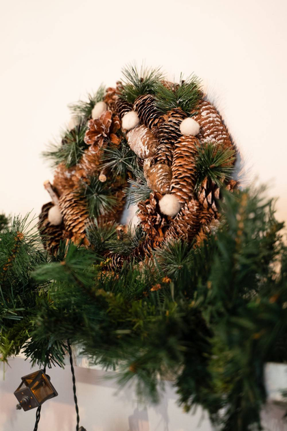 Вінок Feeric Lights & Christmas декоративний з шишками Ø 44 см (3560238946145) - зображення 5