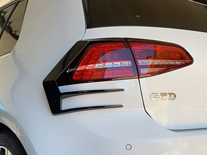 Бічні накладки заднього бампера VW Golf 7 GTI R GTD (12-16 р.в.) - Фото 3 Бічні накладки заднього бампера VW Golf 7 GTI R GTD (12-16 р.в.) - зображення 3