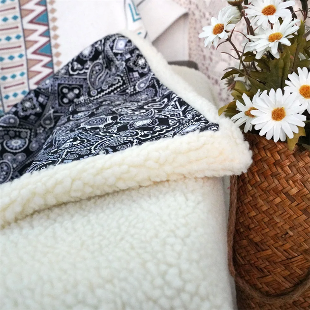 Ковдра для тварин Derby Сlassic Warm fleece blanket, Чорно-білий L(100х130 см) - зображення 3