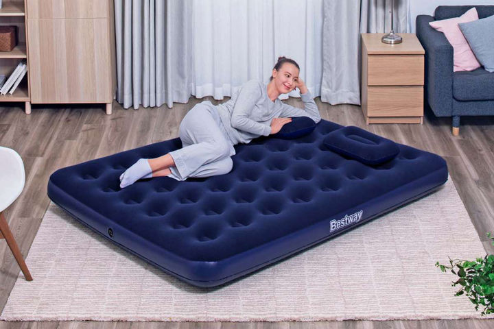 Dmuchany materac Bestway 67374 z ręczną pompką i poduszkami 203 x 152 x 22 cm (6941607353660) - obraz 5